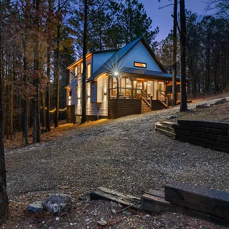 Meant To Bee! New 2 Bedroom, 2 Bath, Sleeps 8! Ping Pong & Shuffle Board!